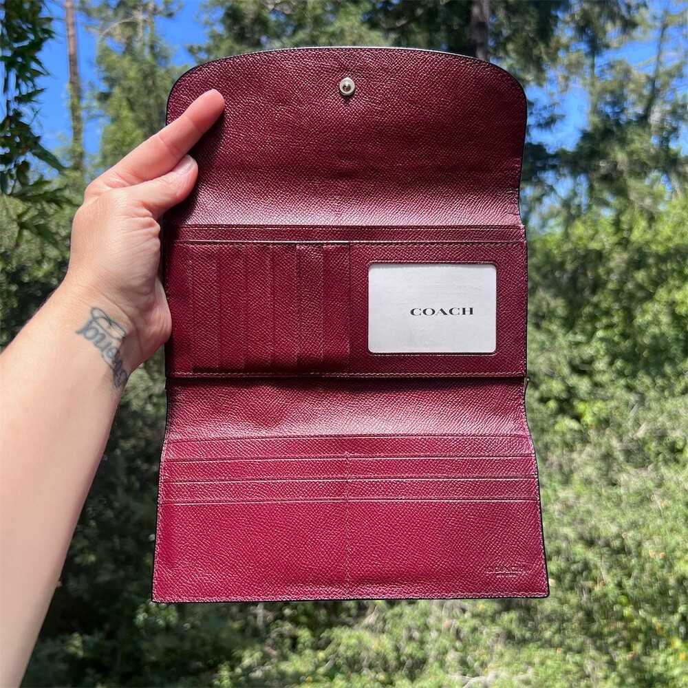 COACH Vintage Burgundy Pebble Leather Trifold Wallet w Silver Hardware AUTHENTIC - Picture 3 of 10